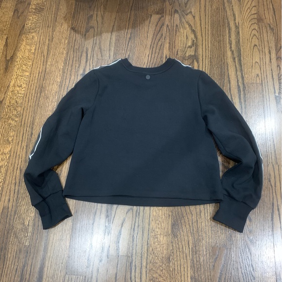 New Hunter for Target Women’s Embossed Logo Sweatshirt Crewneck Size XS - Picture 5 of 7